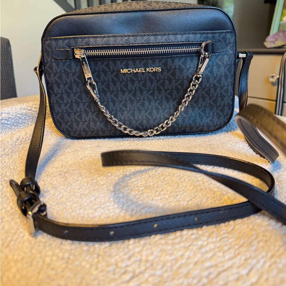 Michael Kors Jet Set Zip Chain Large Crosdbody.